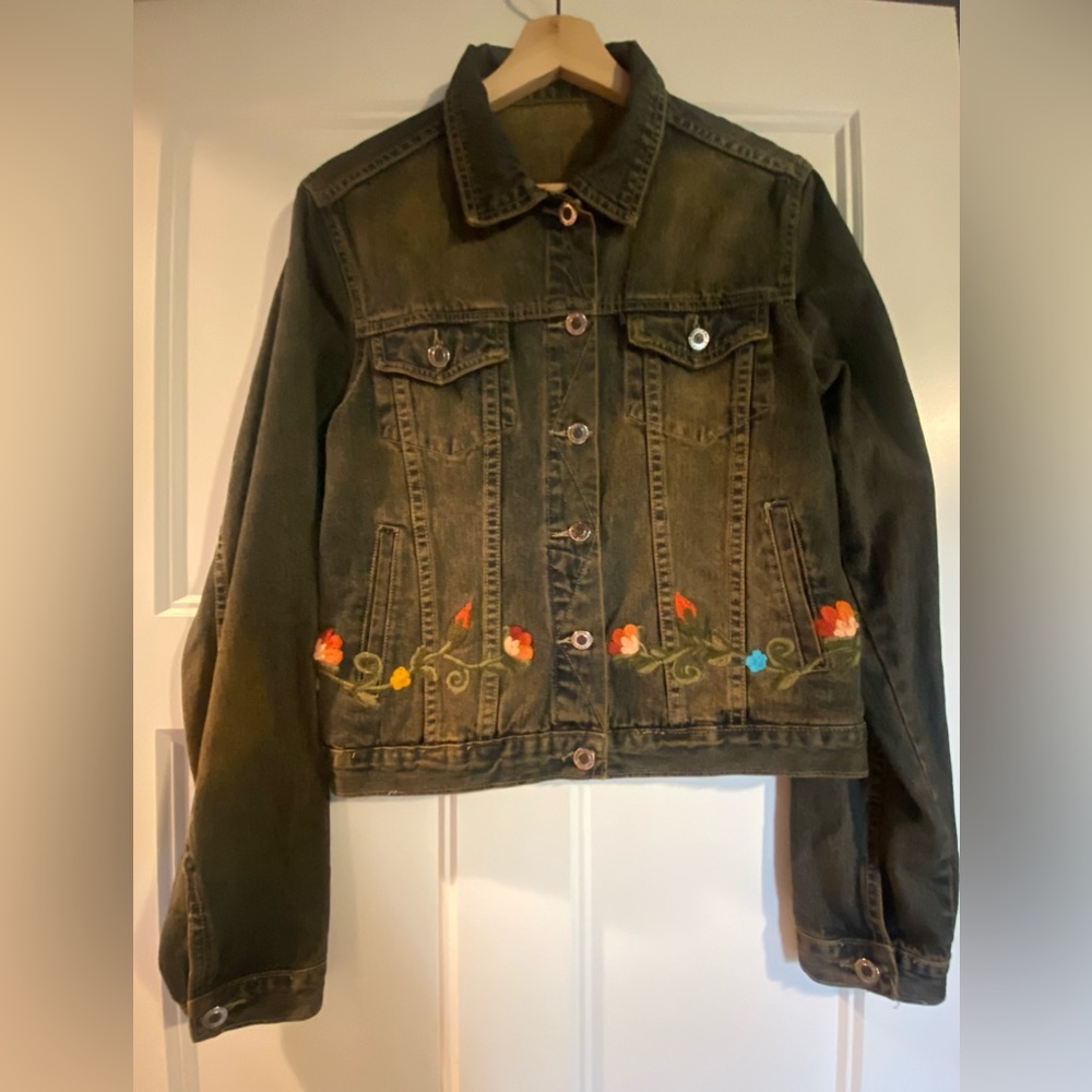 Embroiled jeans jacket
